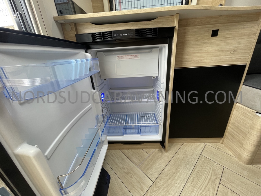 CARAVELAIR 410 SPORT LINE – Image 9