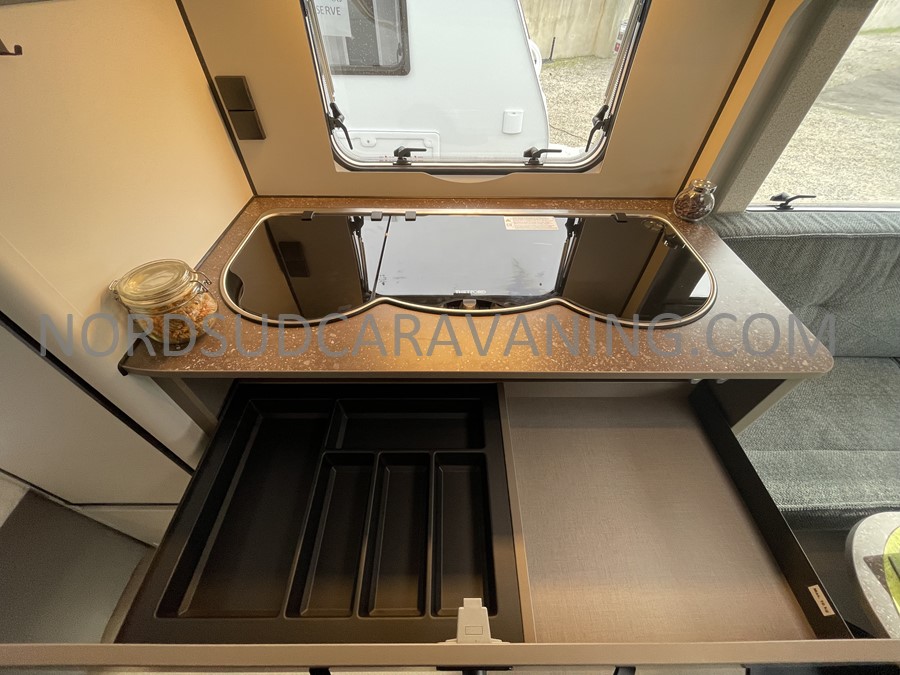 BURSTNER B66 AVERSO 465 TS – Image 7